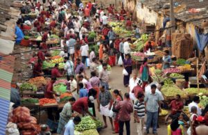 Shopping and Culture at Palayam Market: Kozhikode’s Bustling Hub
